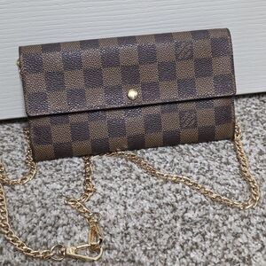 LV Chain Wallet